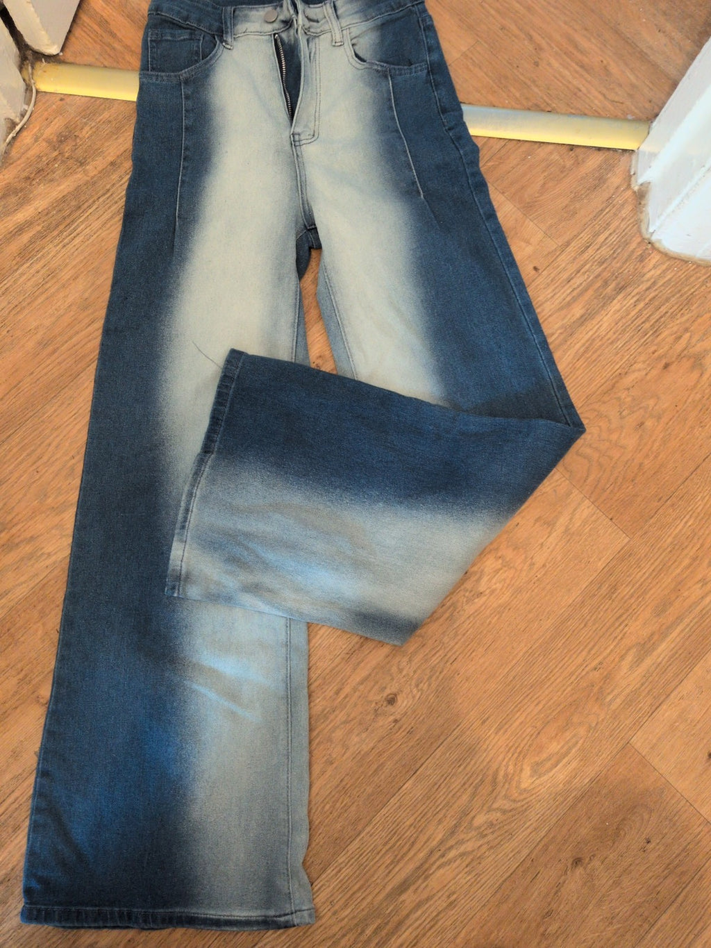 Medium Straight Wide Leg Distressed Jeans