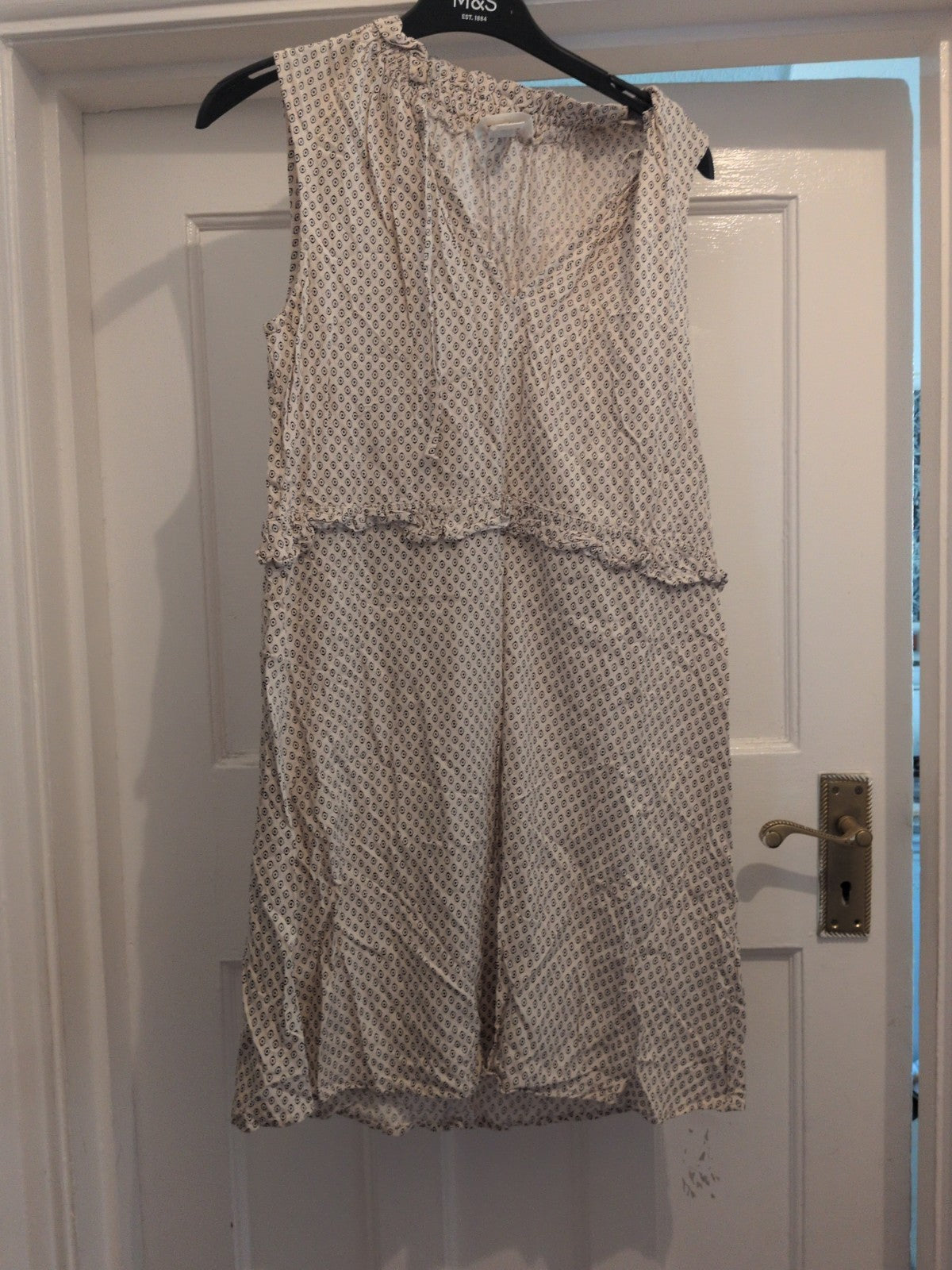 H&M 10 Cream And Black Patterned Sleeveless Dress V Neck