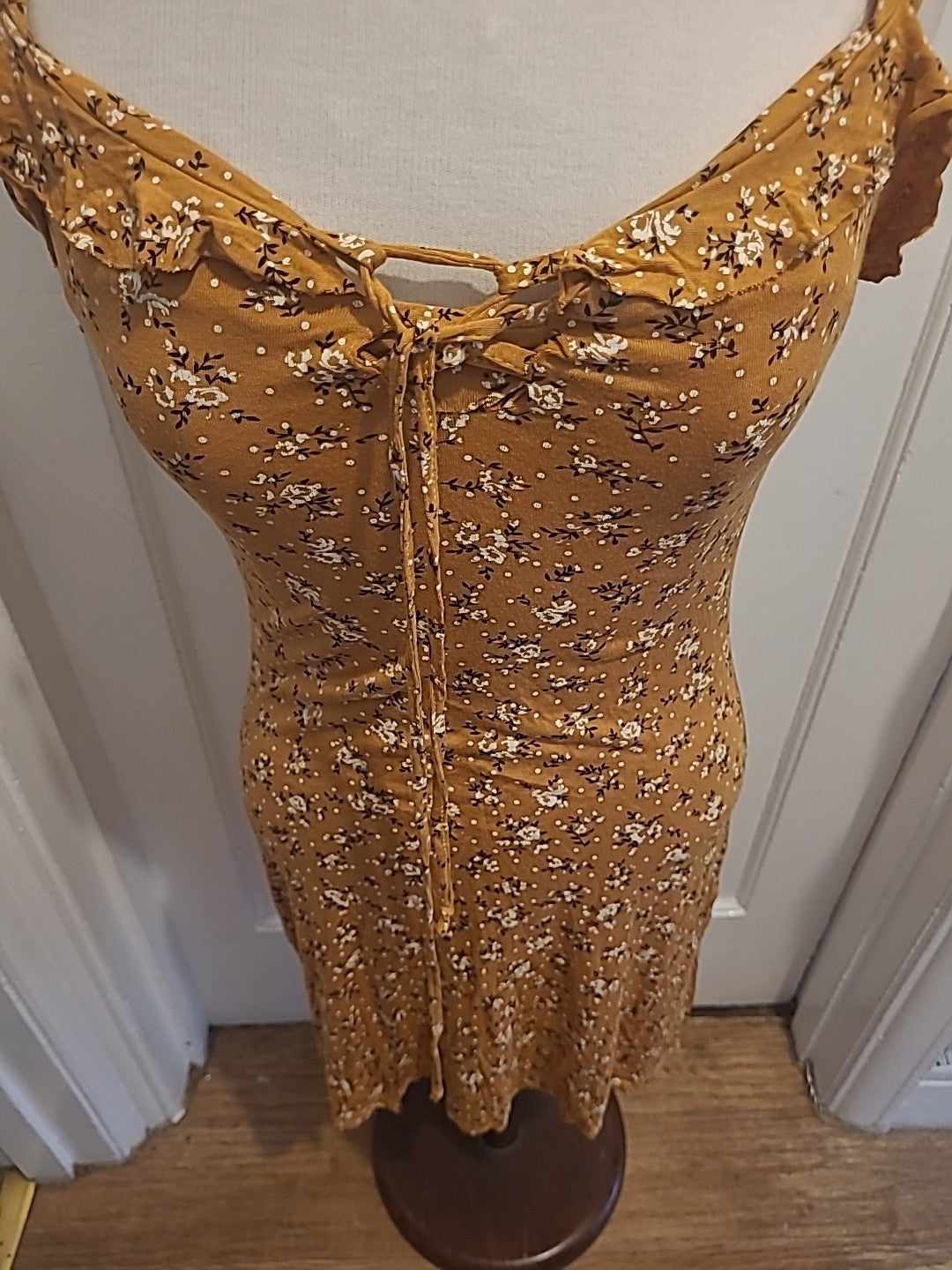 Ladies Prettylittlething Size 10 Burnt Orange Floral Sleeveless Dress
