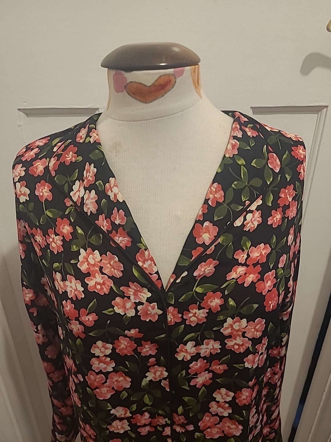 Ladies Warehouse Size 10 Black Pink Green Floral Long Sleeved Blouse