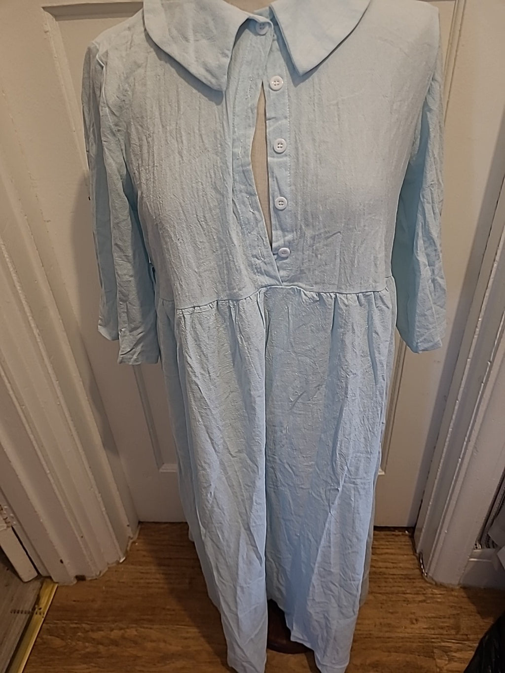 Ladies Size Small Blue Short Sleeved Nightshirt