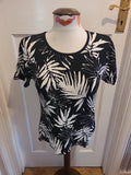 Ladies Roman Size Small Black White Floral Padded Short Sleeved Tshirt