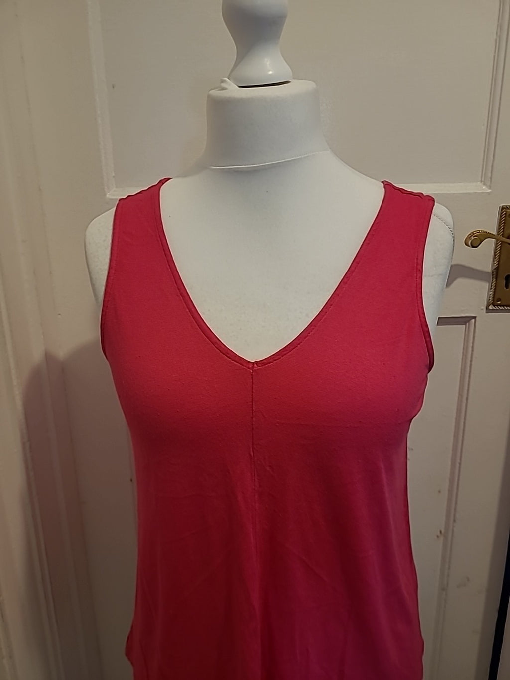 Ladies George Size 10 Hot Pink Sleeveless Vest Blouse