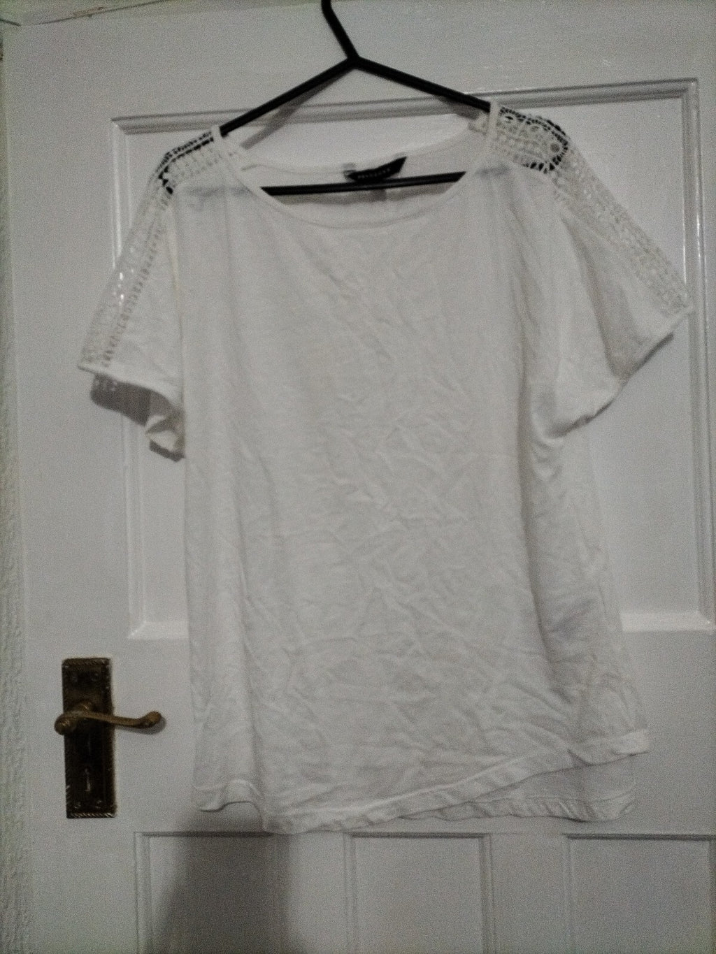 Ladies Peacocks Size 10 White Short Sleeved Top