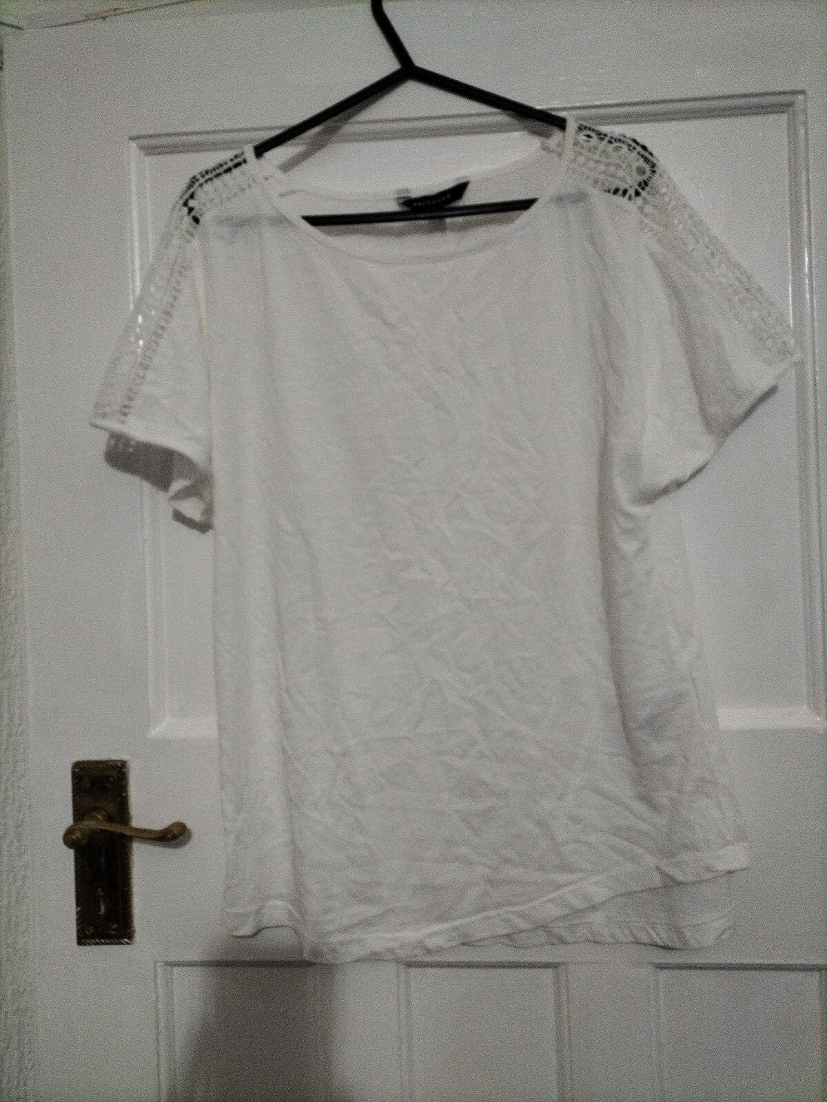 Ladies Peacocks Size 10 White Short Sleeved Top