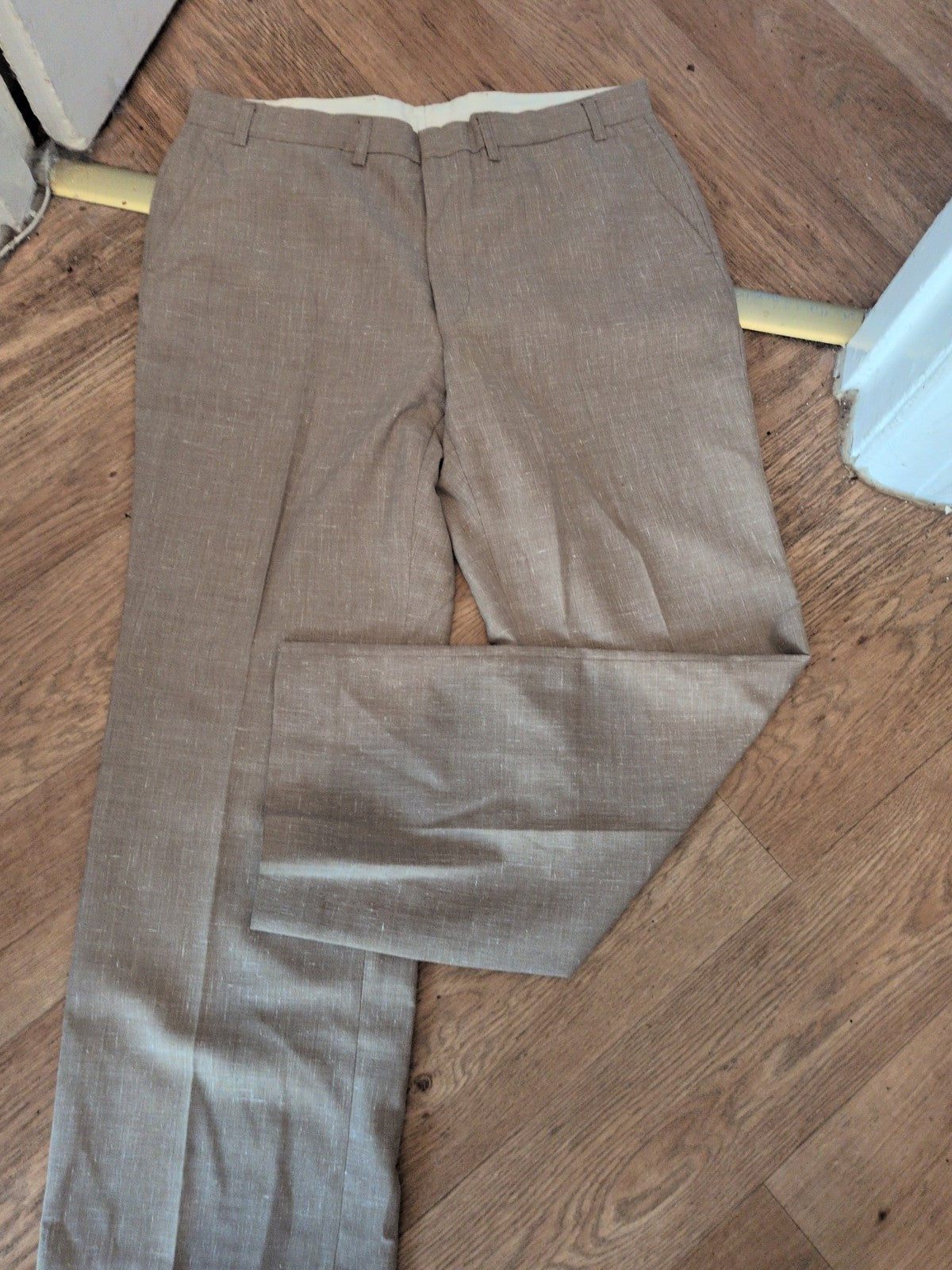 36x29 Beige And White Smart Trousers