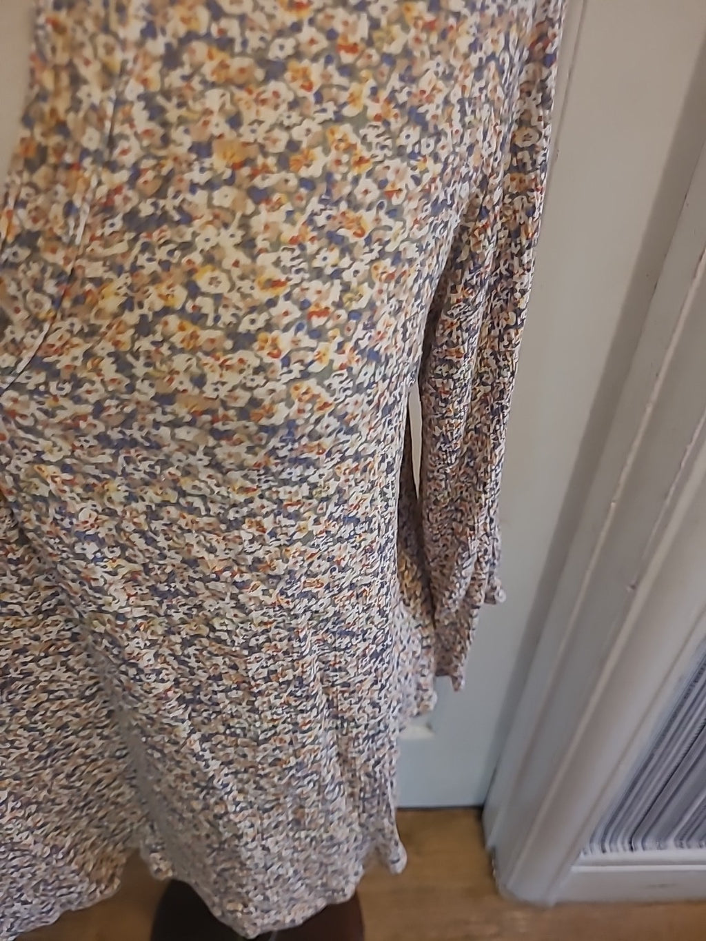 Ladies Suzy D Size Medium Multi Coloured Long Sleeved Tshirt