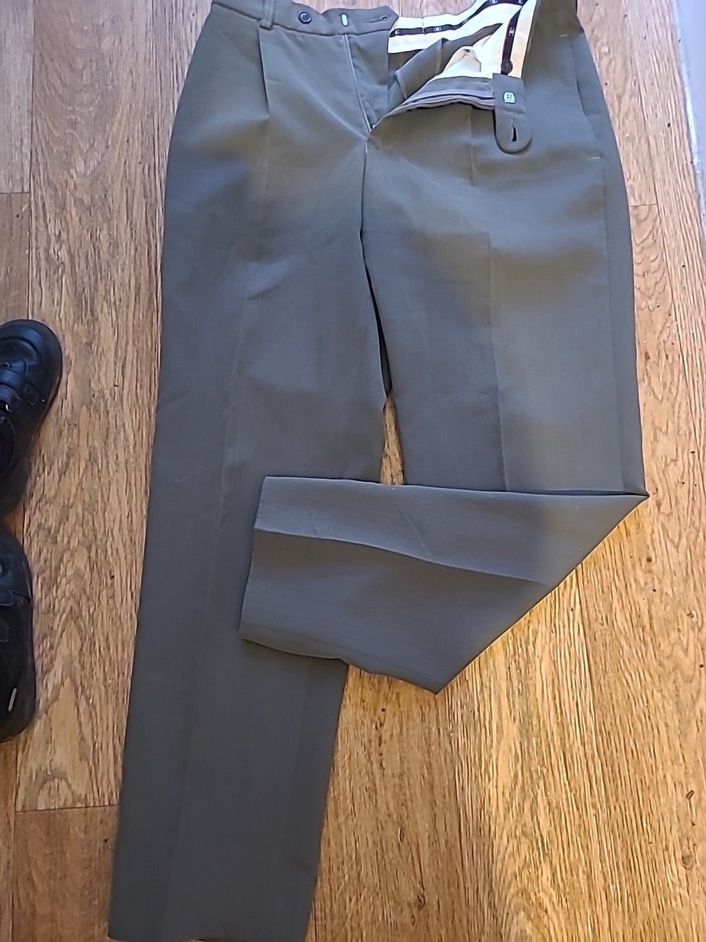 Mens Ciro Citterio Size 32 Short Leg Grey Trouser(Few Small Marks On Back)