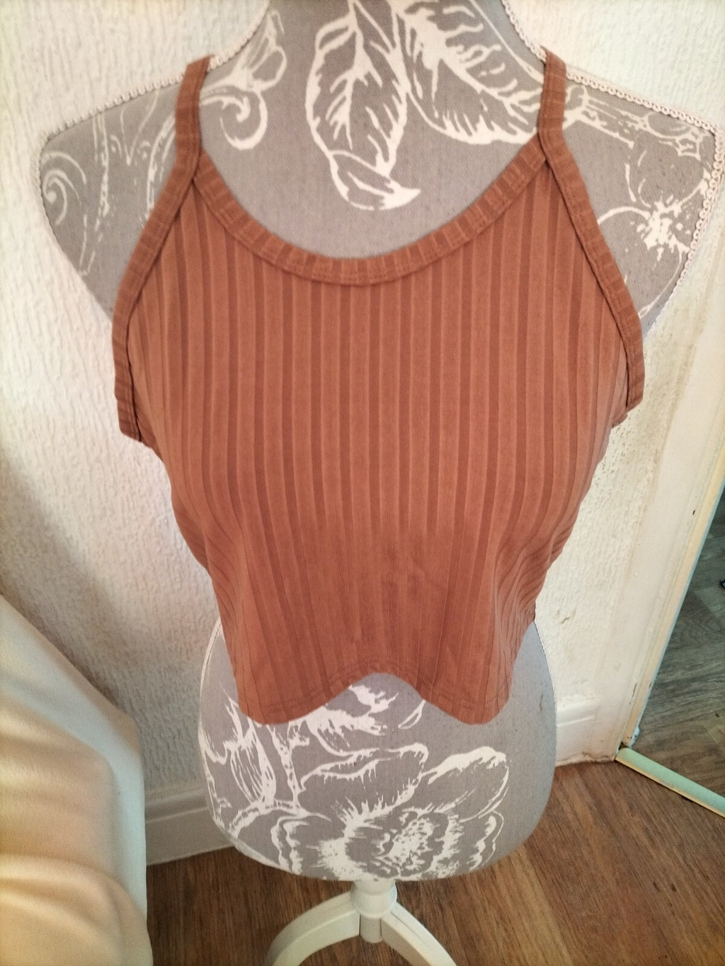 Ladies XL Bronze Vest Sleeveless Top