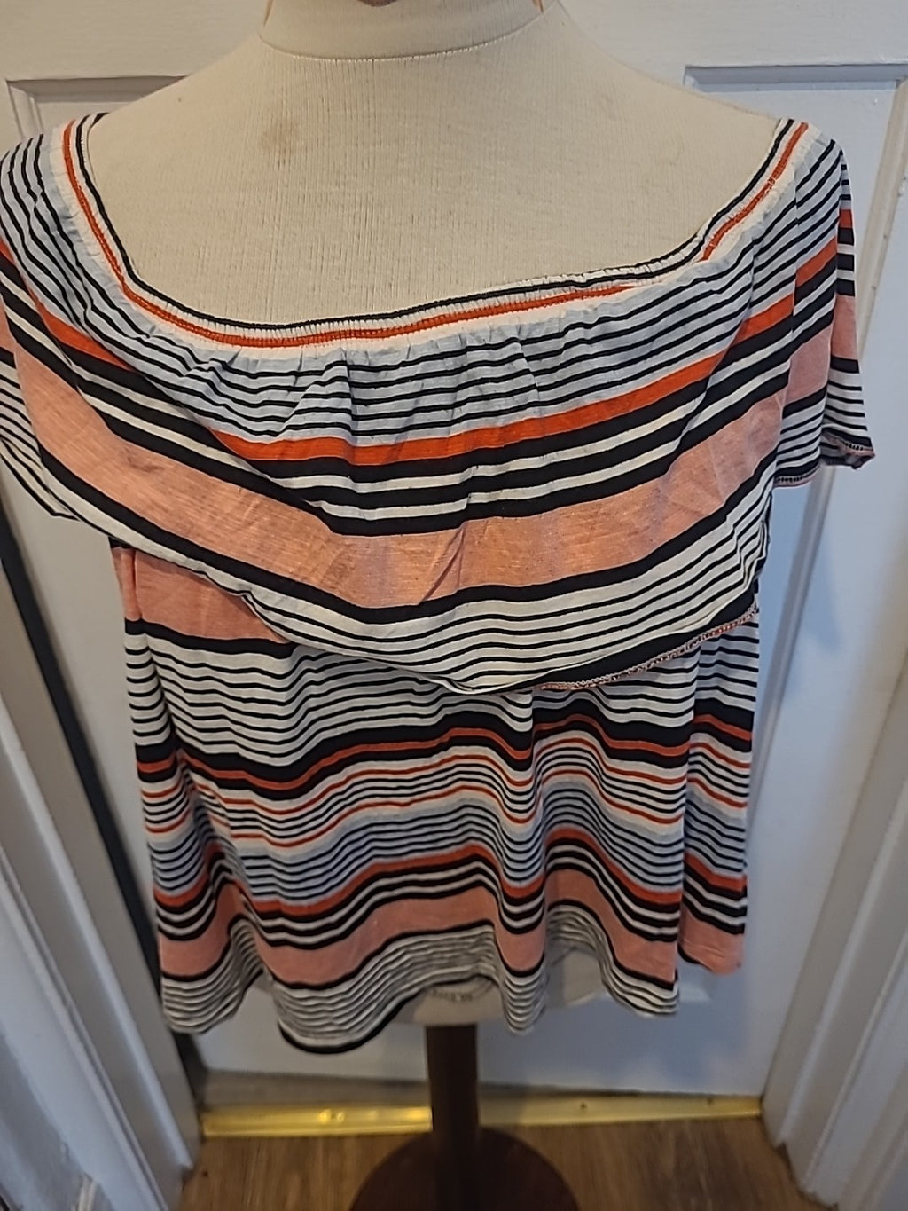 Ladies New Look Size 12 Multi Striped Short Sleeved Elasticated Hem Top