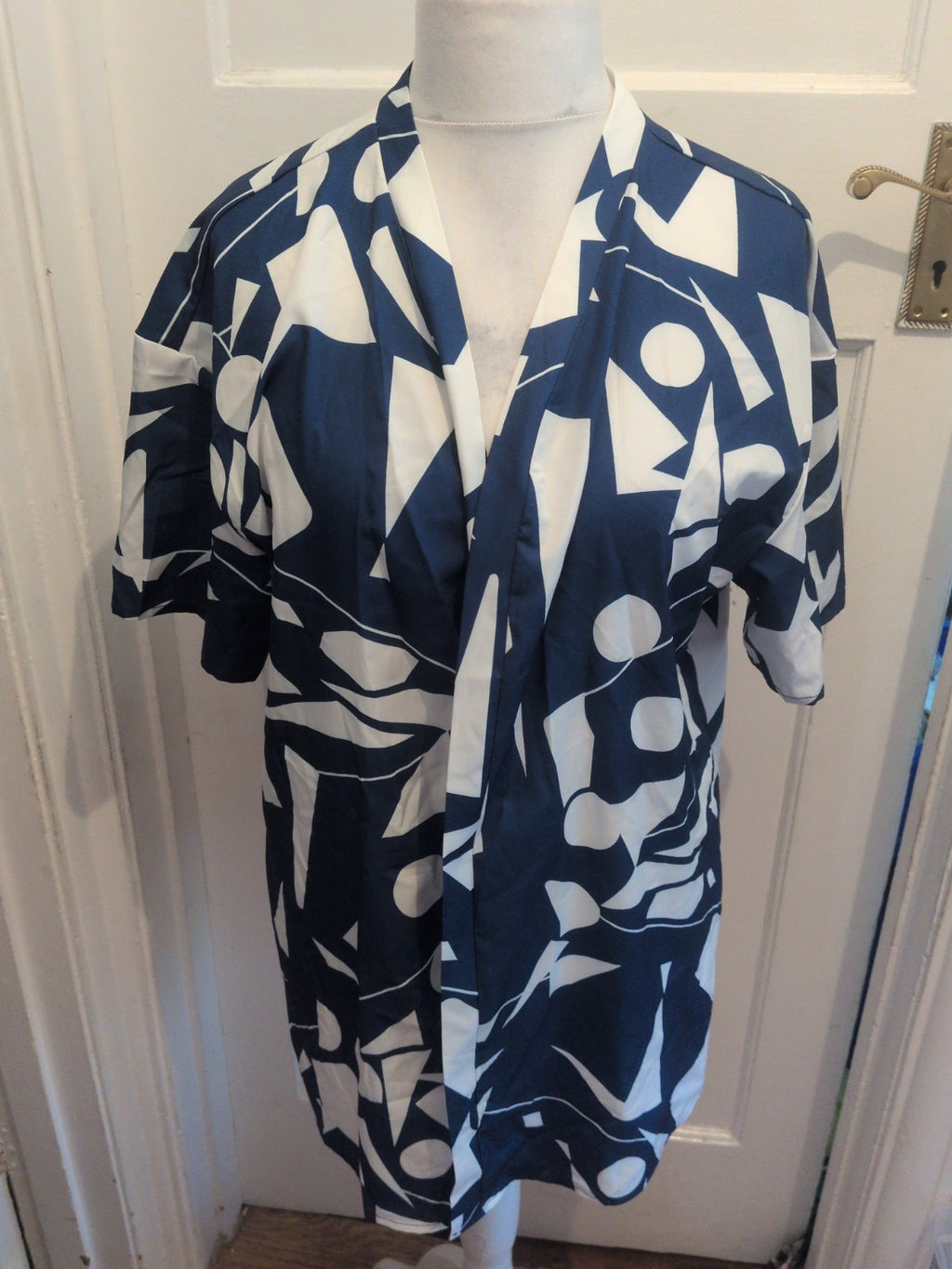 Shein XL Blue And White Shirt Sleeve Open Shirt