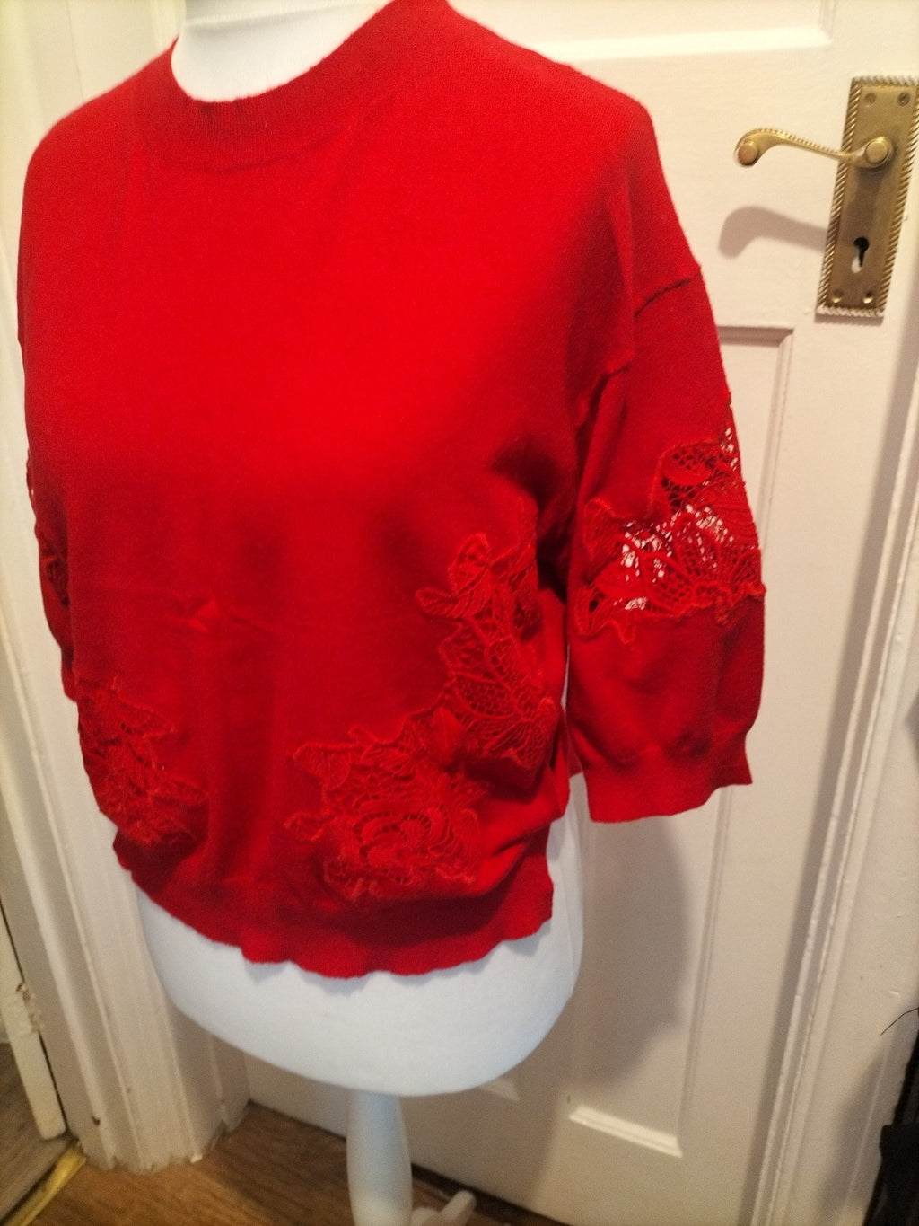 Ladies Artlove Size Medium Red Floral Half Sleeved Jumper