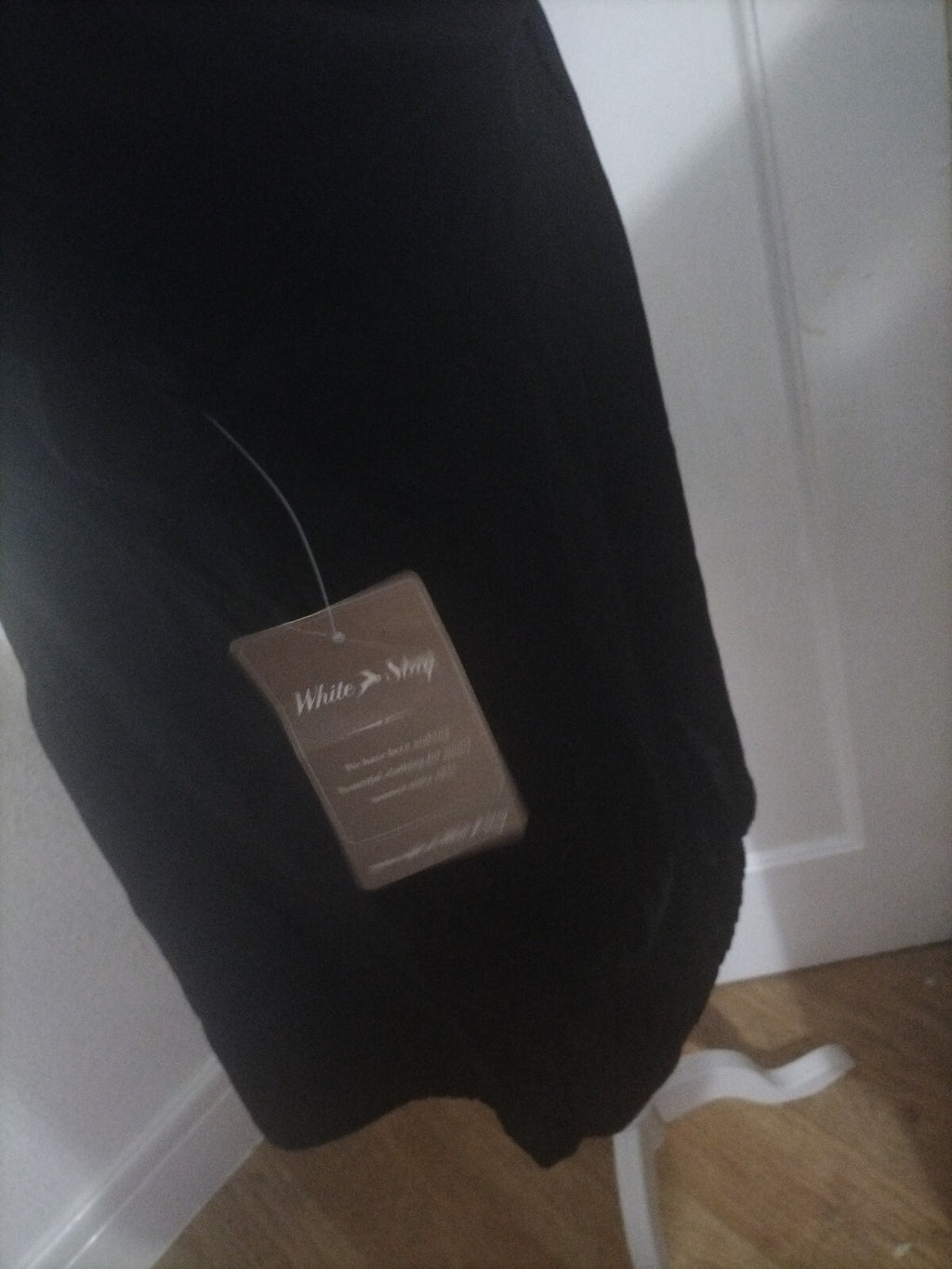 Ladies White Stag Size Small Black Pleated Shirt