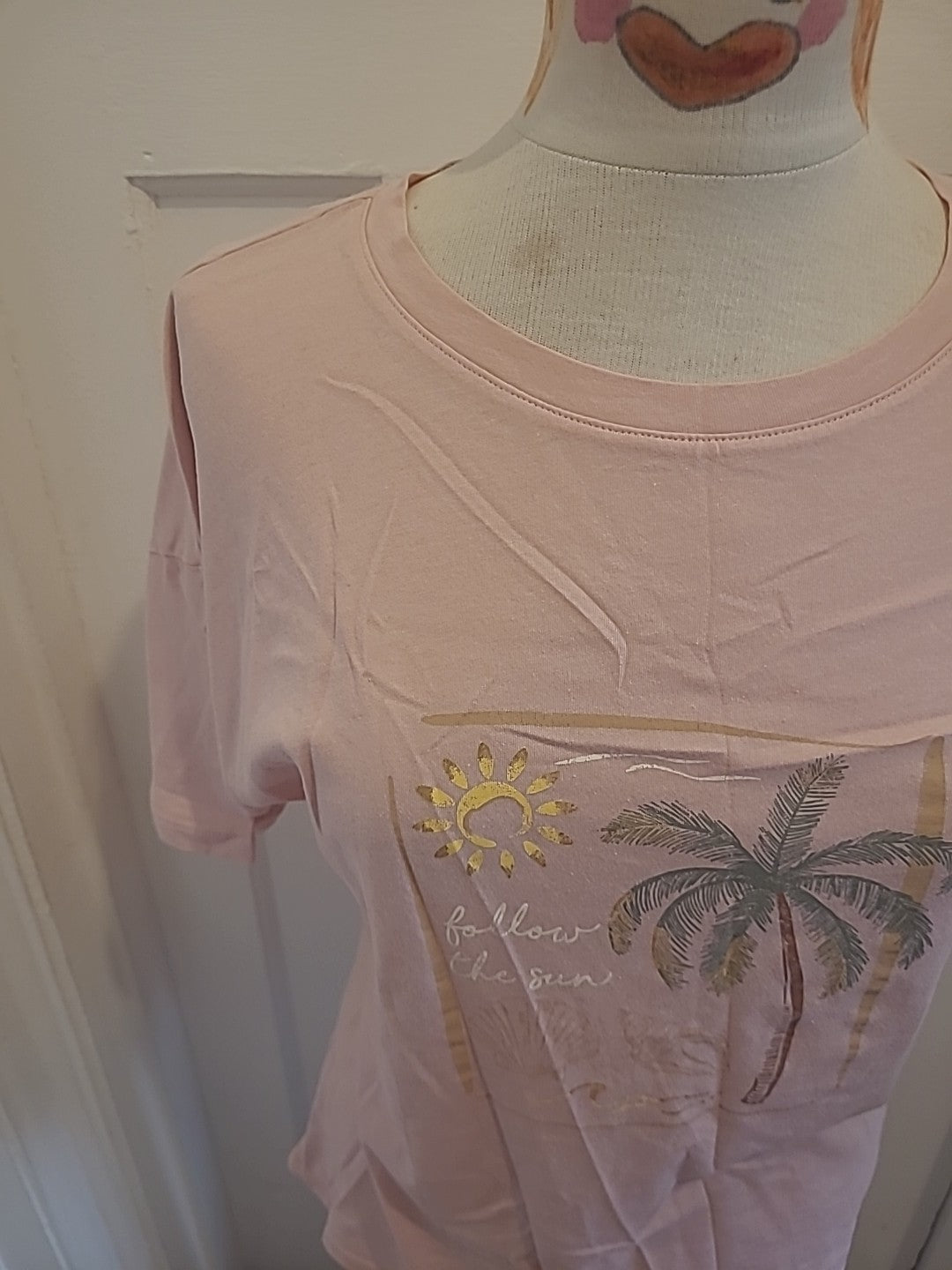 Ladies Day Dreams Size Small Pink Palm Tree Pyjama Top