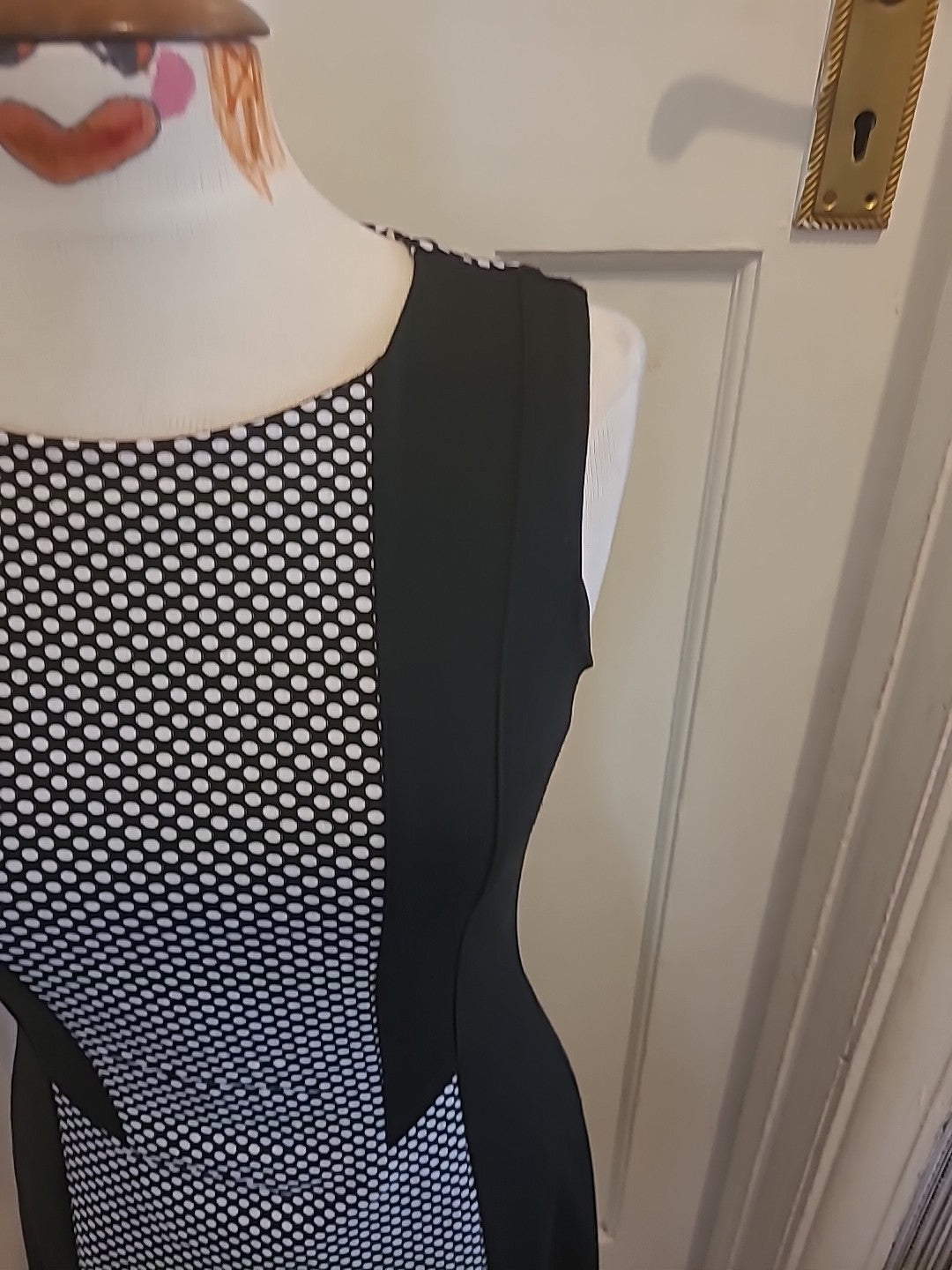 Ladies Cynthia Rowley Size 4 Black/White Sleeveless Dress