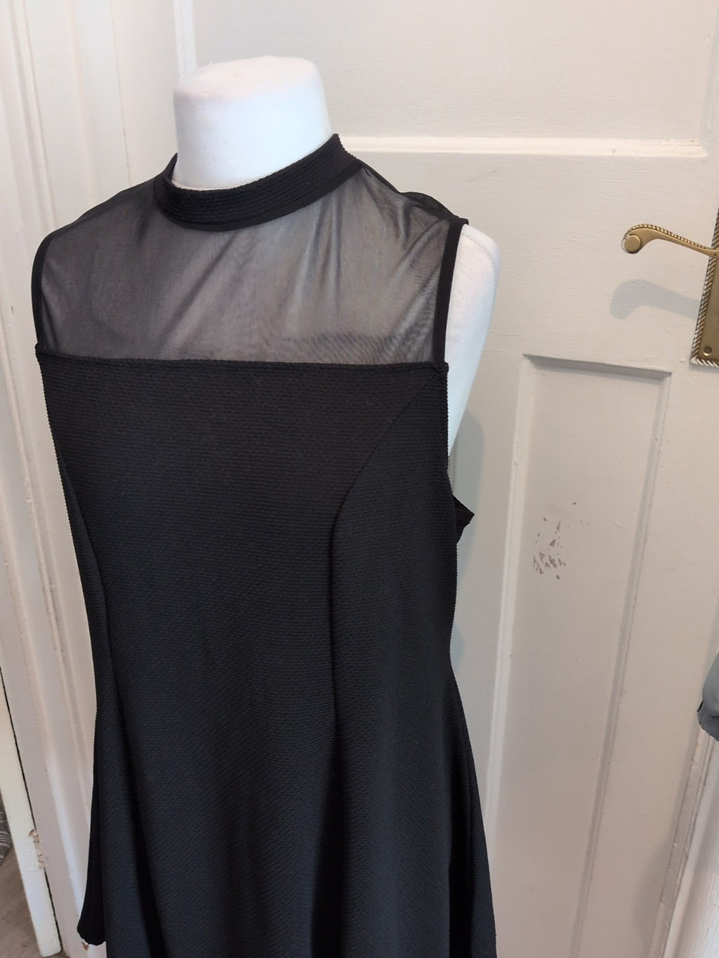 Boohoo 24 Black Sleeveless Mesh Upper Knee Length Dress
