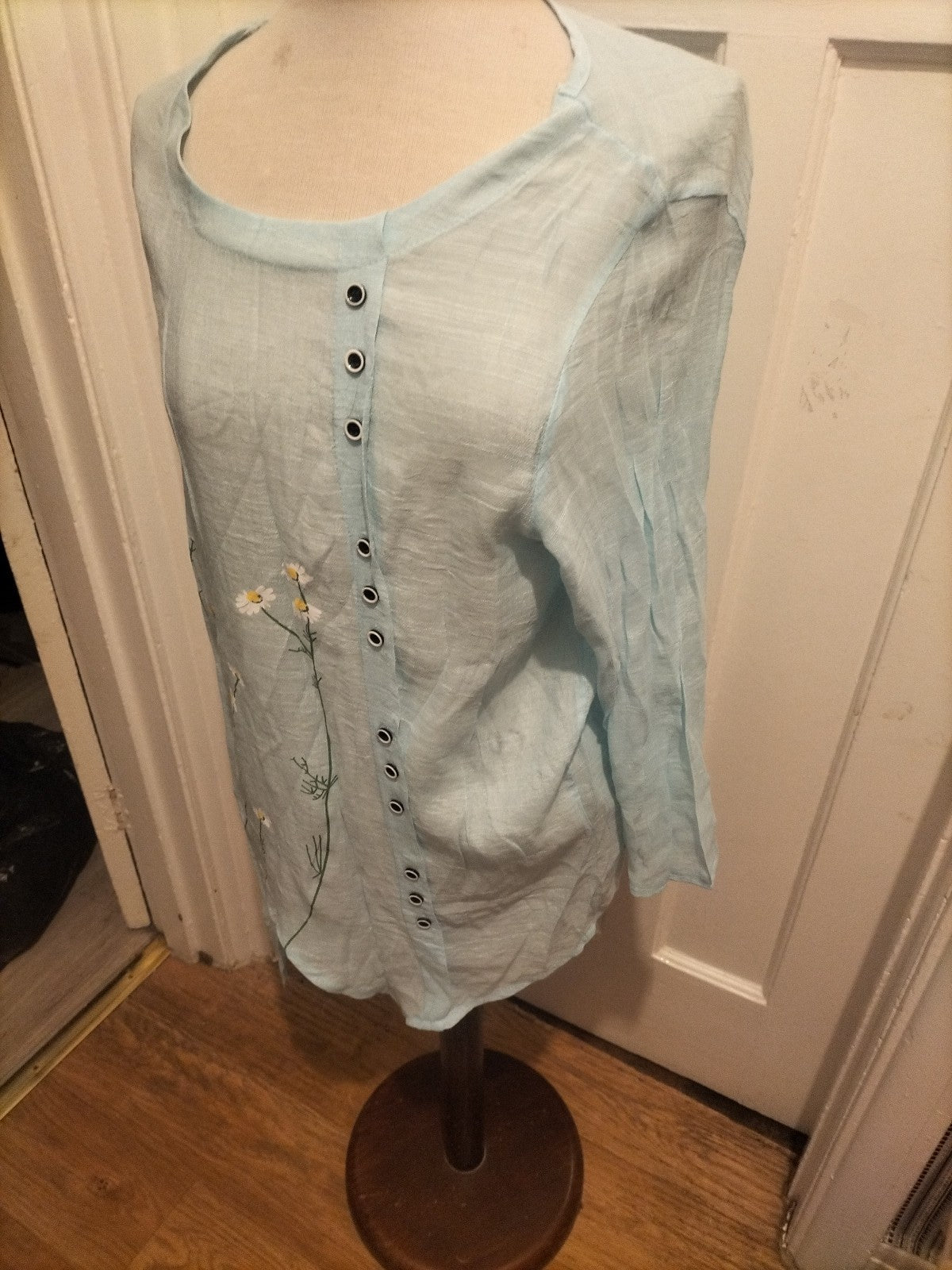 Ladies Size Medium Turquoise Floral Long Sleeved Blouse