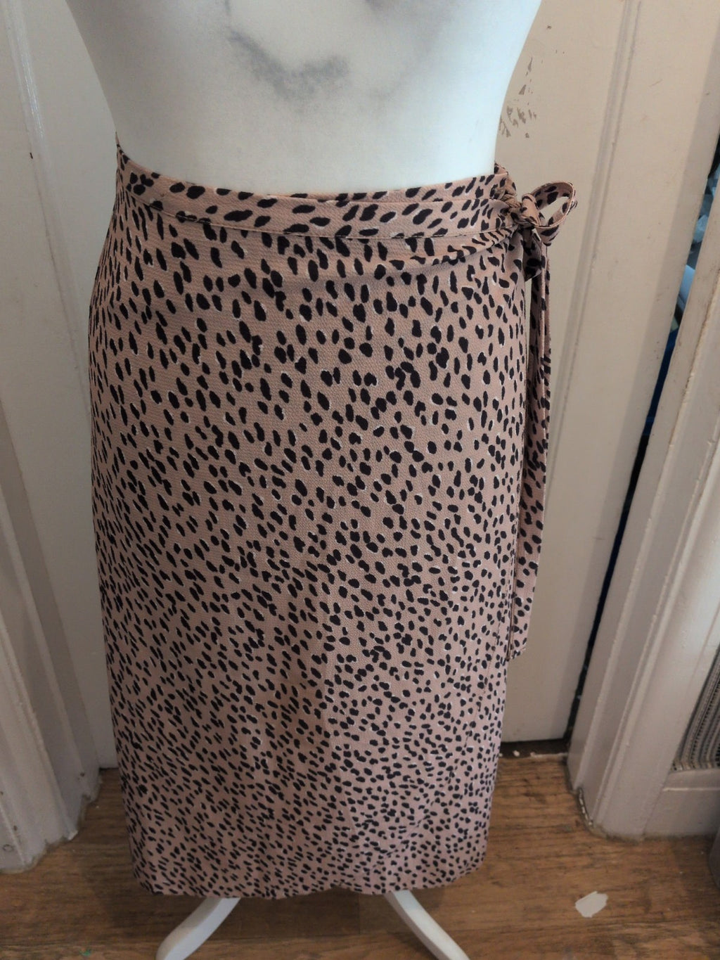 Ladies New Look 12 Leopard Print Midi Wrap Skirt
