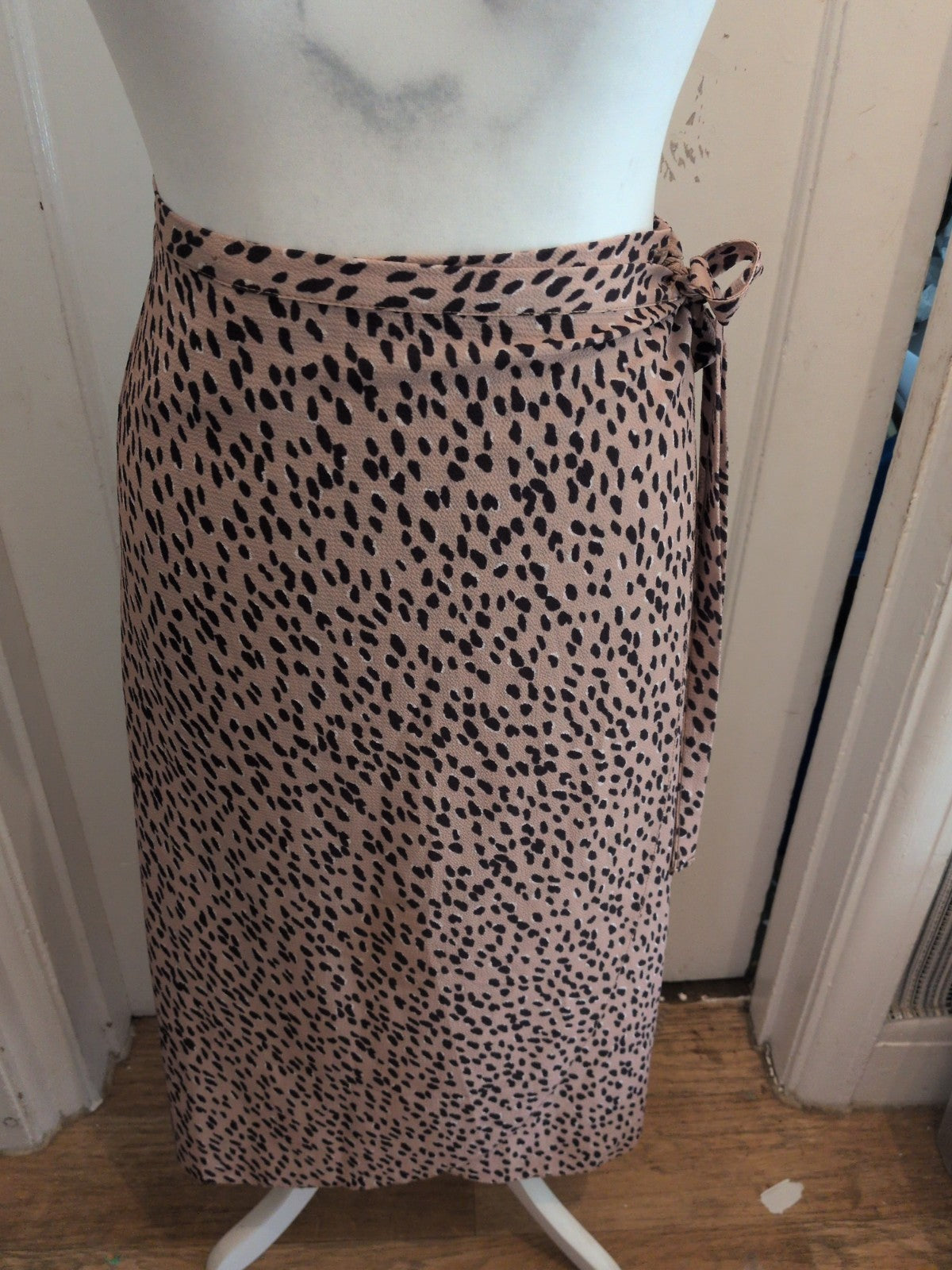 Ladies New Look 12 Leopard Print Midi Wrap Skirt