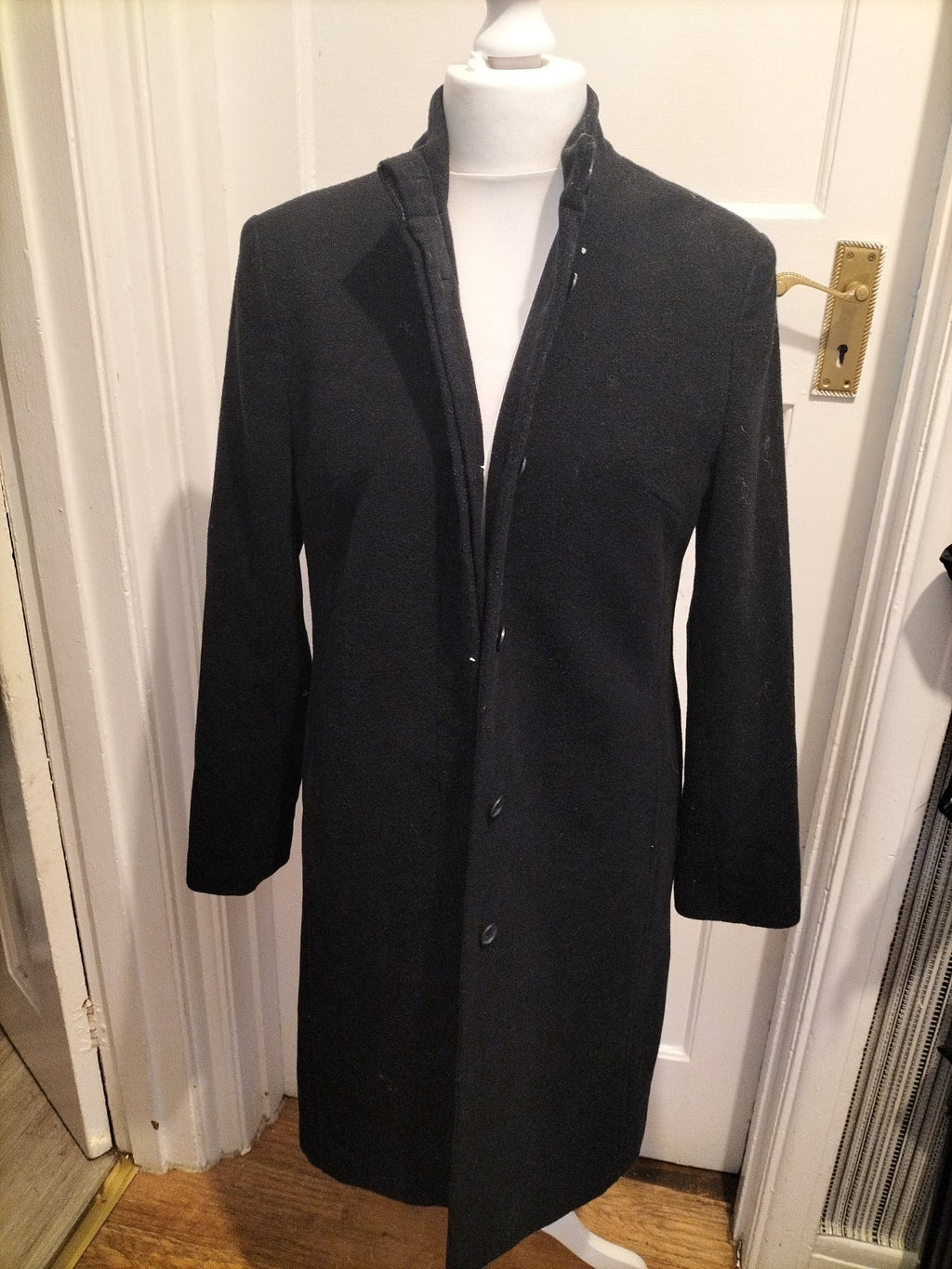 Ladies Amaranto Size Large Black Lined Long Length Coat