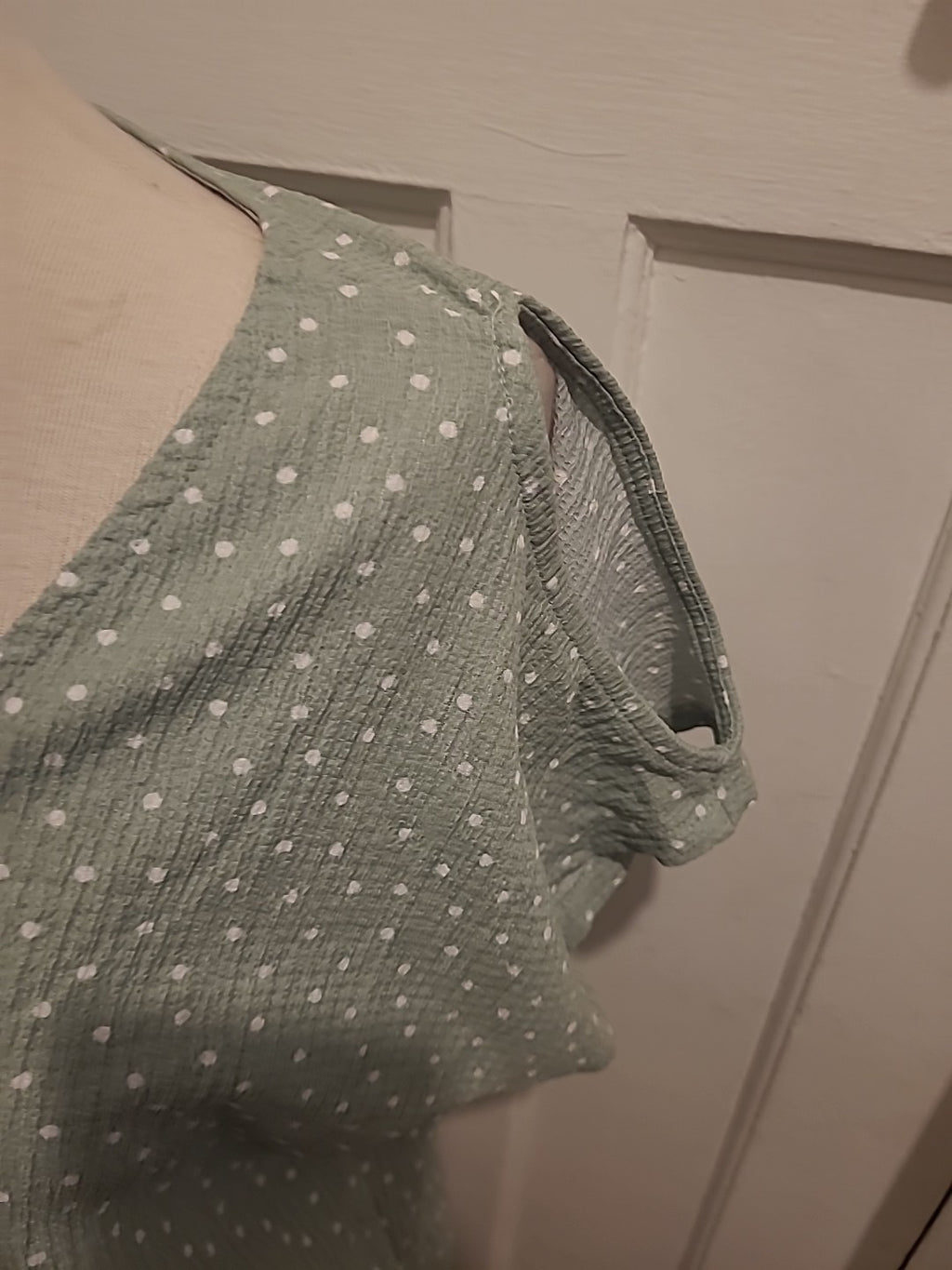 Ladies Papaya Size 12 Green/White Polkadot Short Sleeved Tshirt