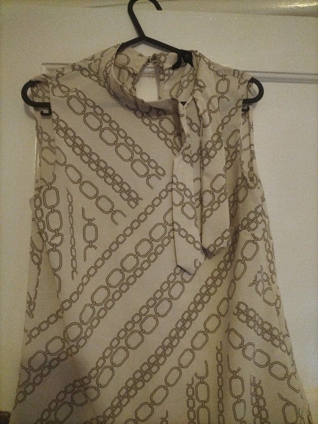 Ladies F&F Size 6 Cream/Gold Sleeveless Blouse