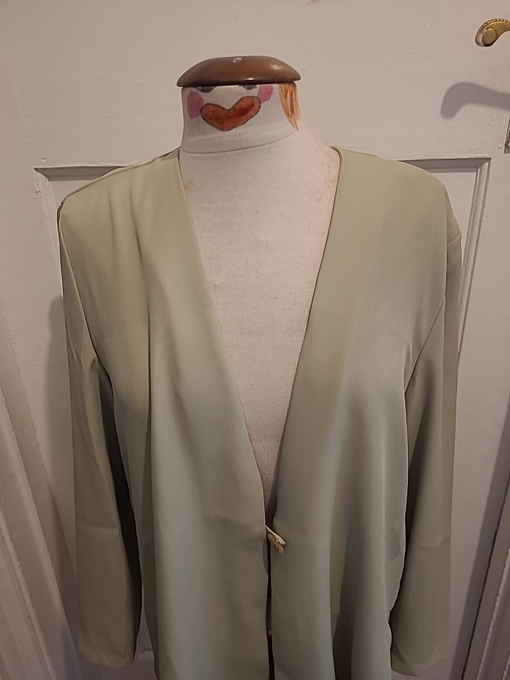 Ladies Monalisa Size M/L Green Long Sleeved Lightweight Blazer/Cardigan