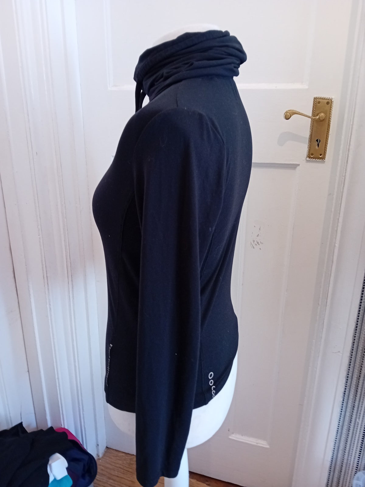 Crivit 10/12 Long Sleeve Black Roll Neck T-shirt