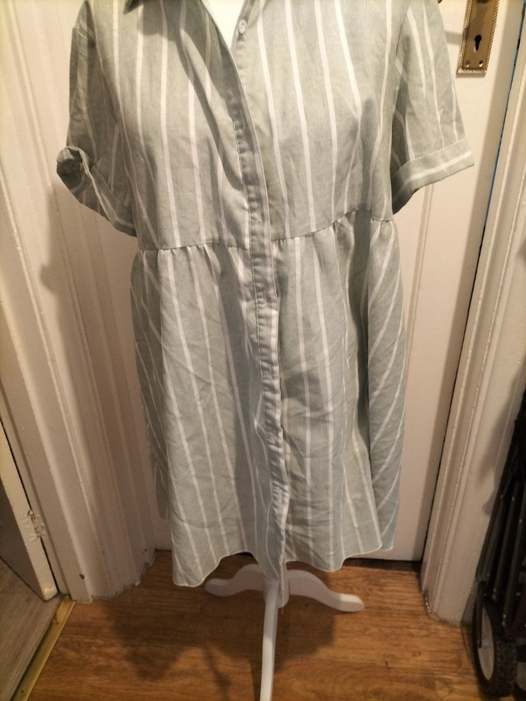 Ladies Shein Size XL Green And White Striped Buttoned Short Sleeved Dress