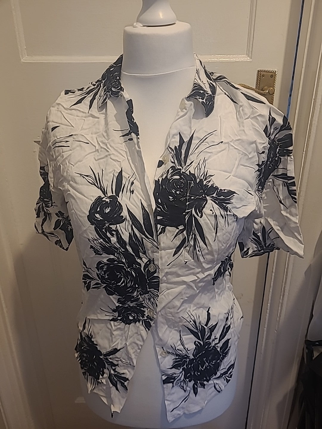 Ladies Dorothy Perkins Size 12 Black And White Vintage Short Sleeved Blouse