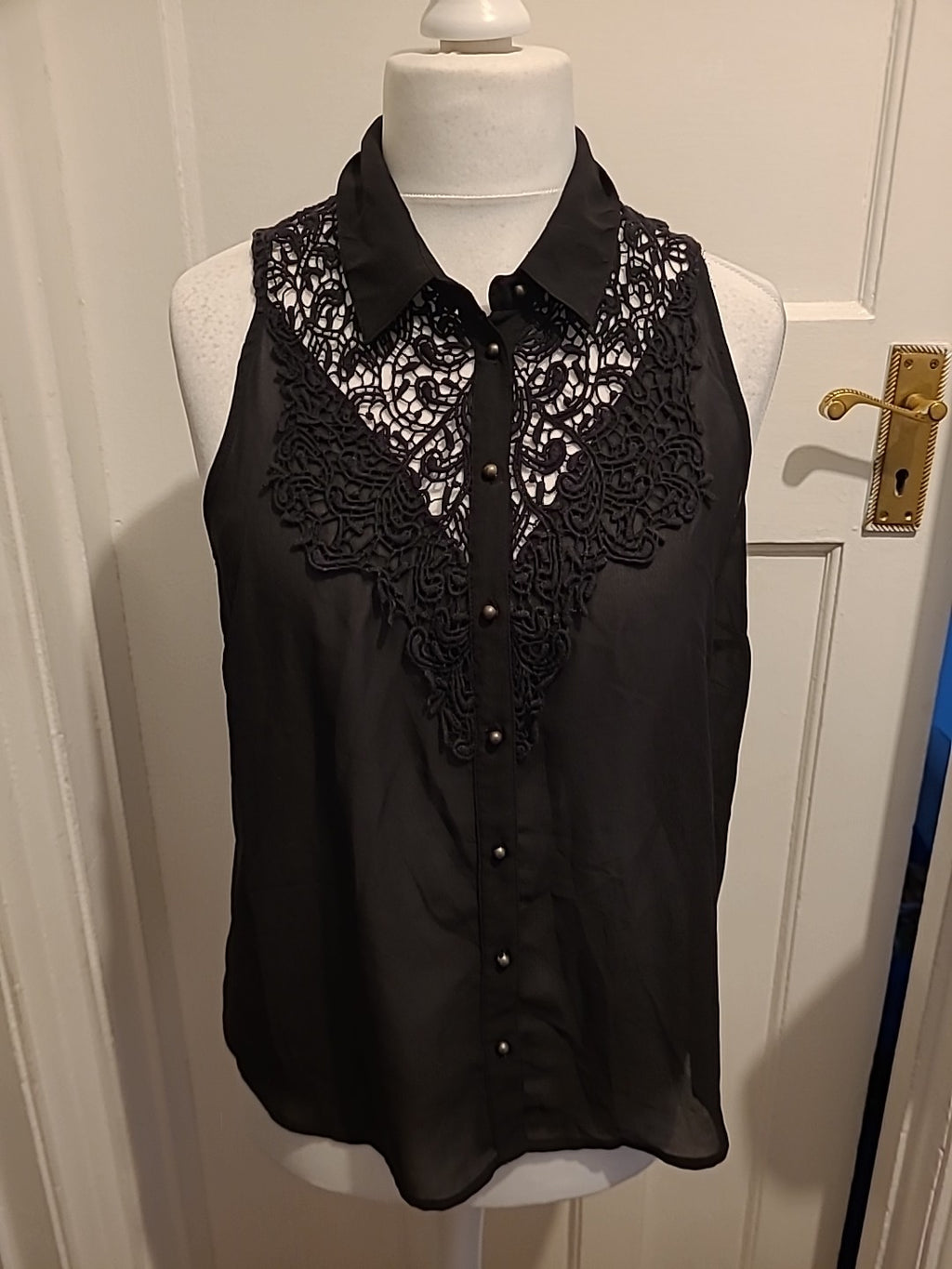 Ladies Vila Size Large Black Semi See Through Collared Sleeveless Blouse