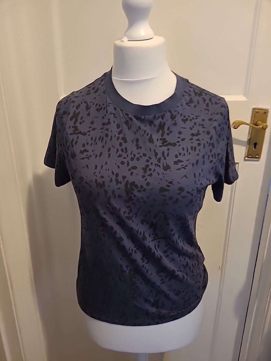 Ladies Primark Size 2XS Navy And Black Short Sleeved Relaxed Fit Tshirt
