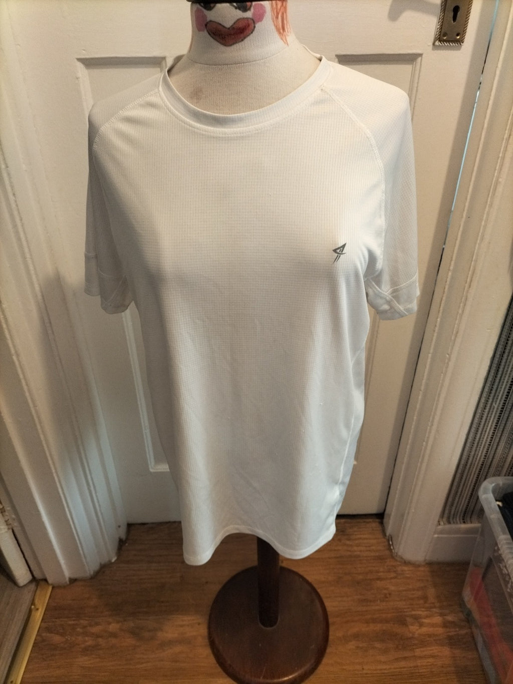 Mens Workout Size XL White Short Sleeved Tshirt