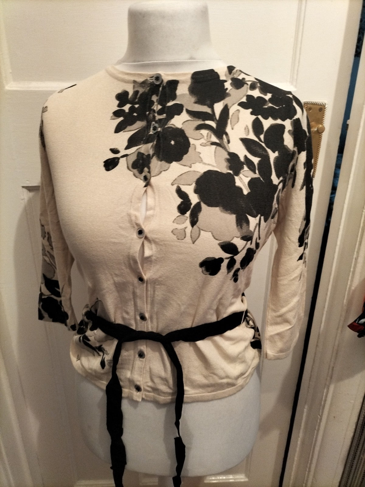 Mens Kaliko Size 12 Black And Beige Floral Cardigan