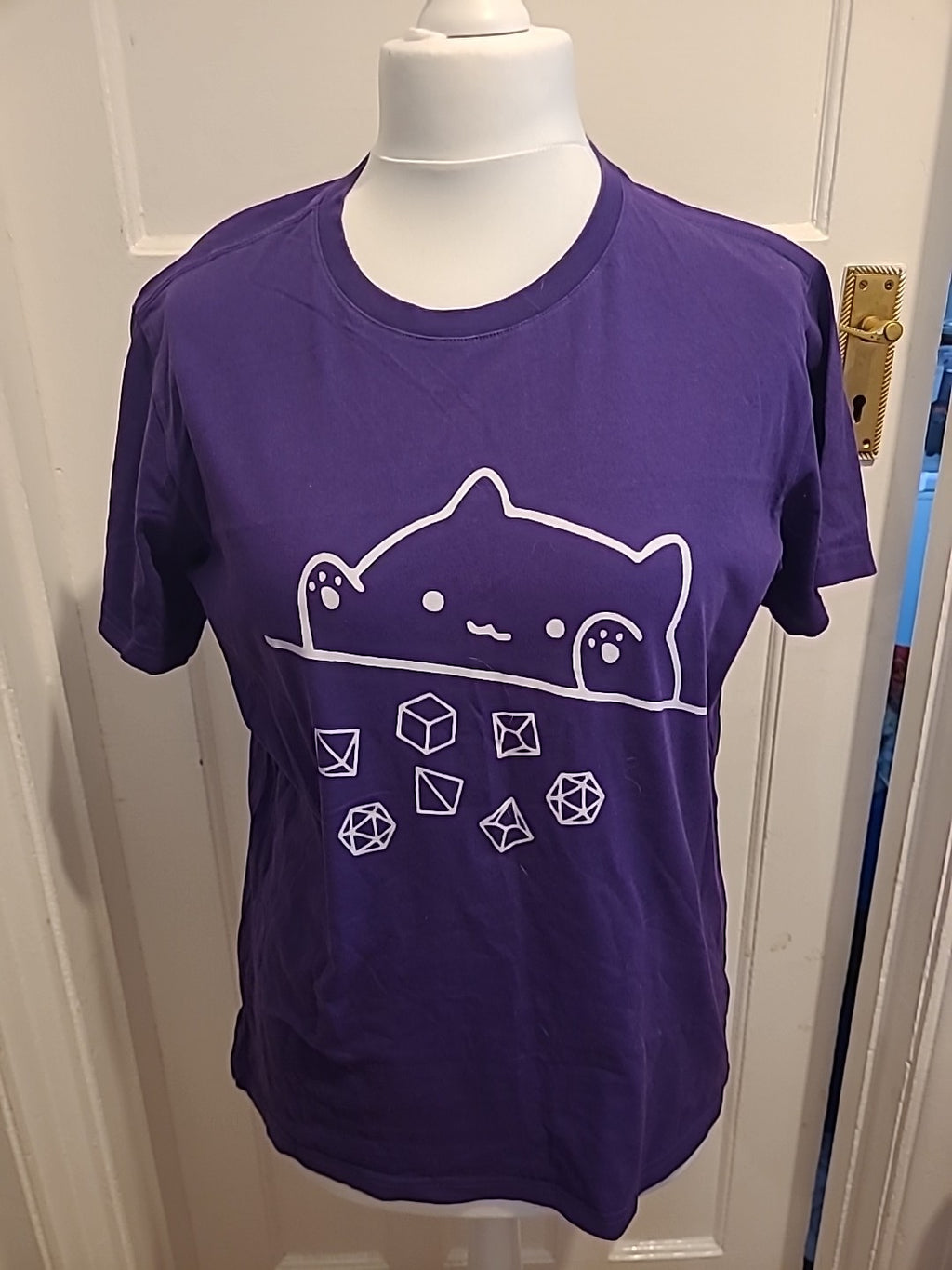 Mens Size Large Purple Printed Short Sleeve Tee