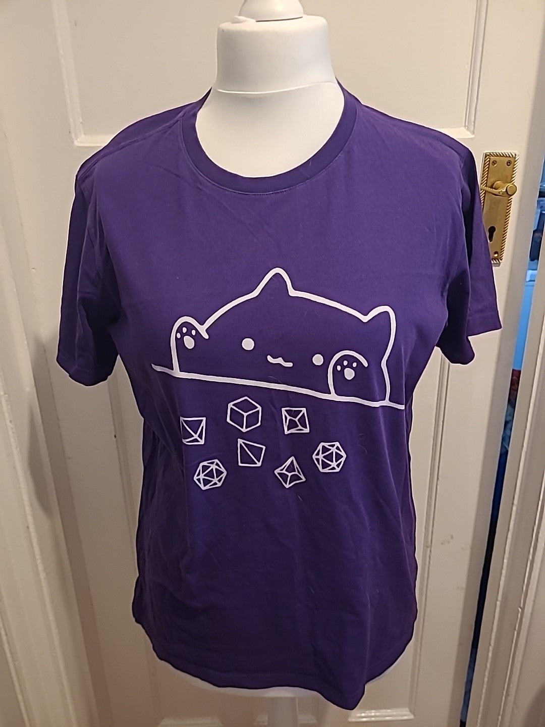 Mens Size Large Purple Printed Short Sleeve Tee