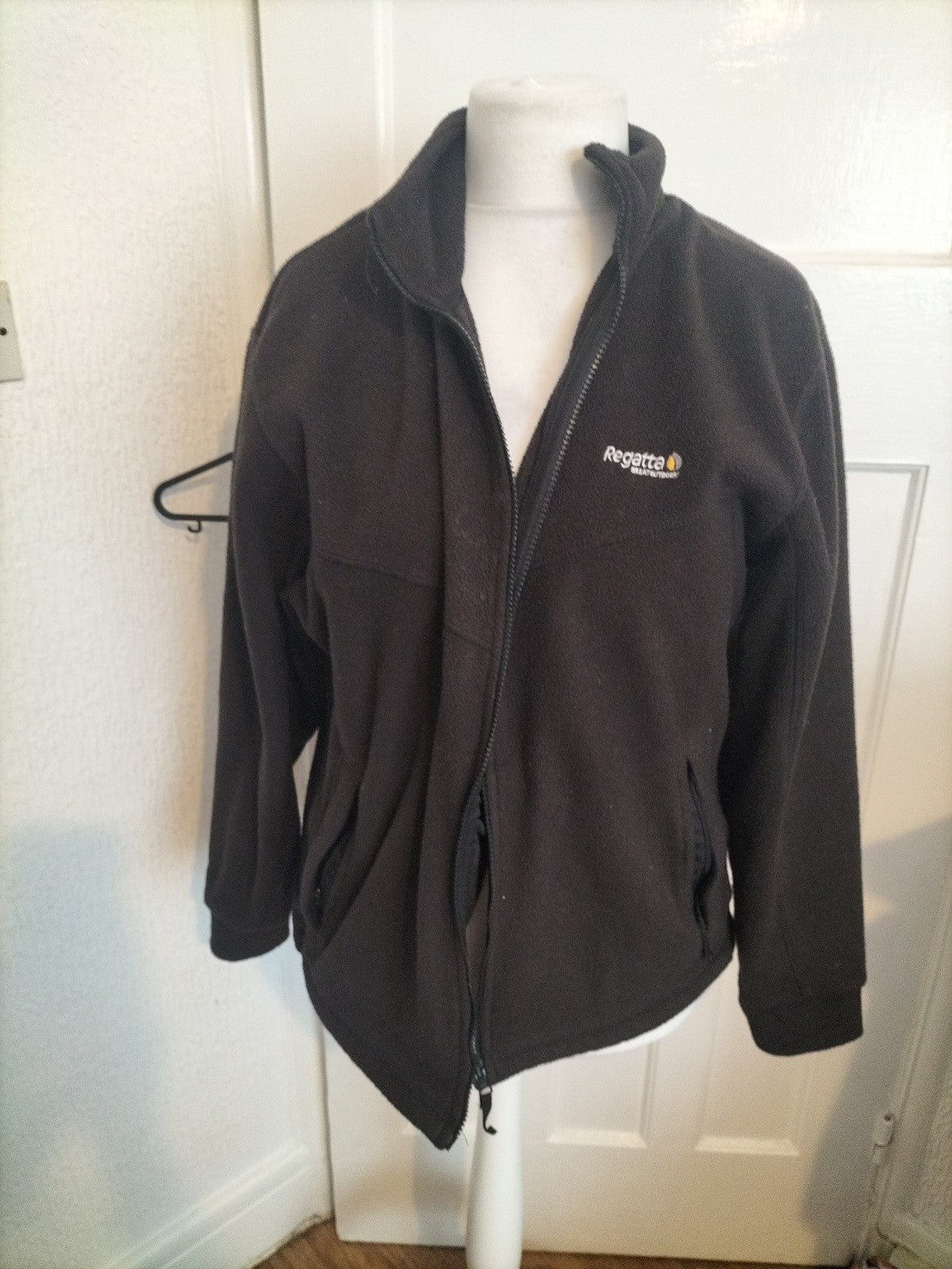 Mens Regatta Size M Black Zipped Jumper Long Sleeved