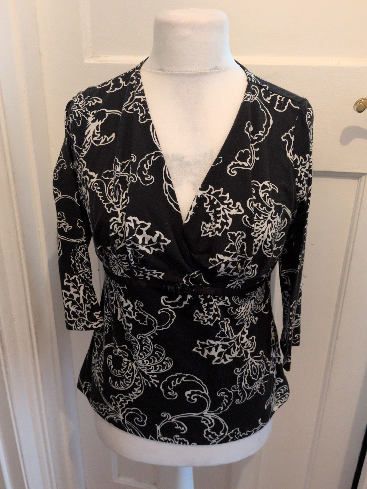 Per Una 14 Black With White Floral 3/4 Sleeve V Neck Blouse