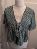 Ladies Shein XL Green Flower Short Sleeve Scoop V Neck Blouse