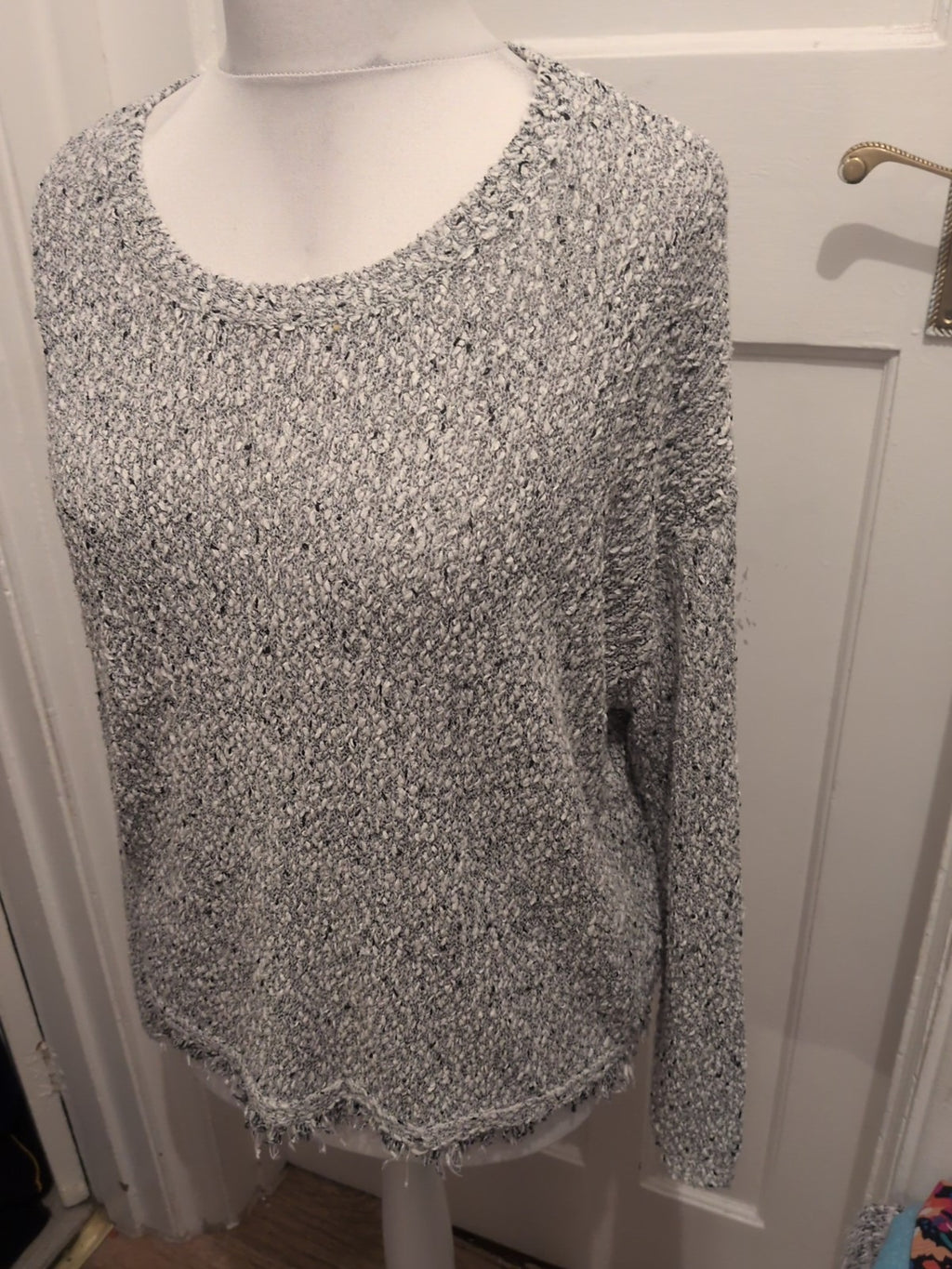Ladies New Look Size 8-10 Grey Flecked Long Sleeved Jumper