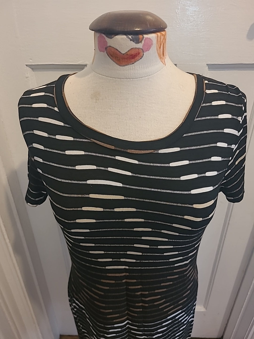 Ladies Elisabetta Villa Size Medium Black White Brown Striped Short Sleeved...