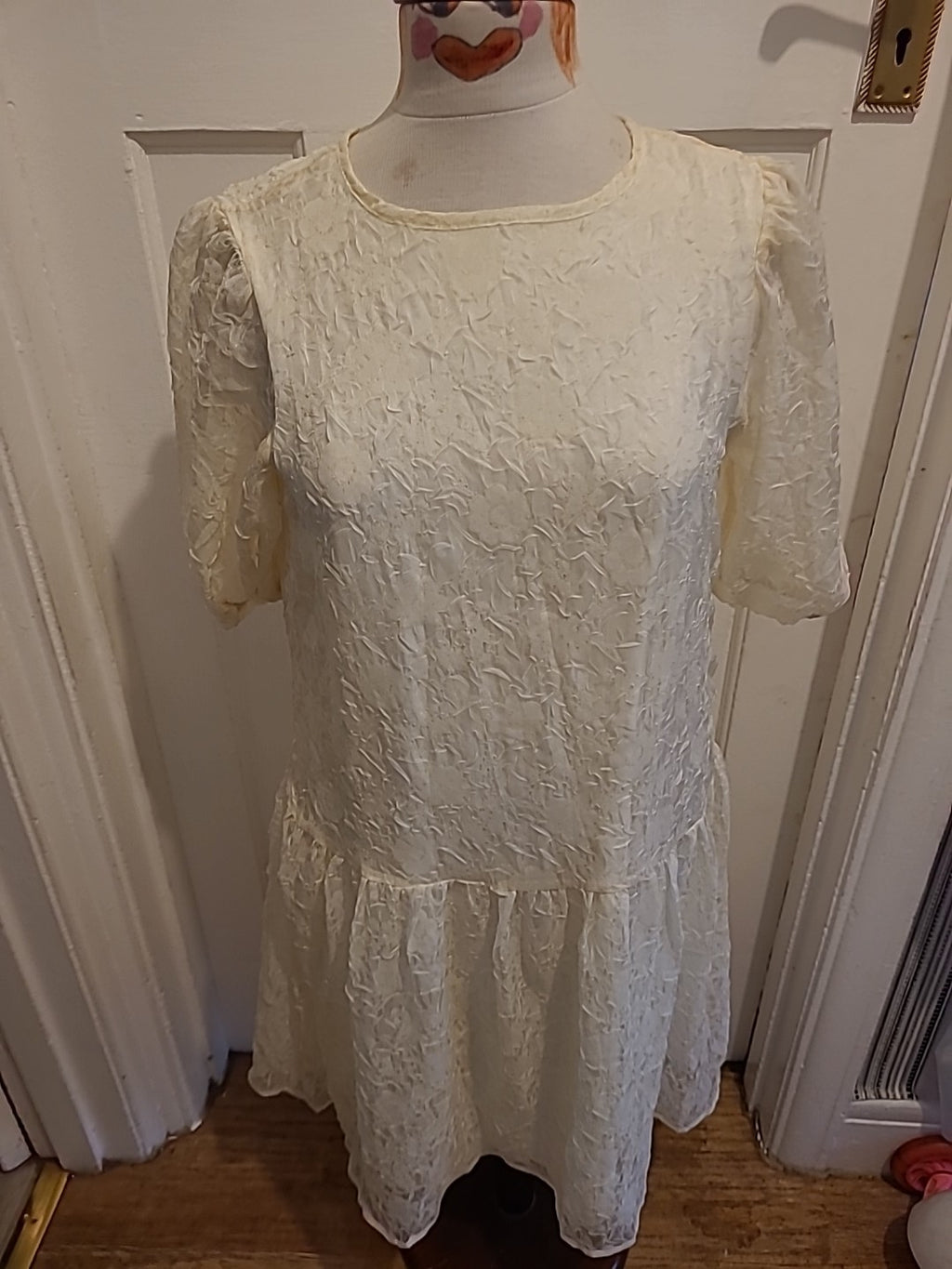 Ladies Na-Kd Size Euro 36 Pale Cream Lined Floral Short Sleeved Dress