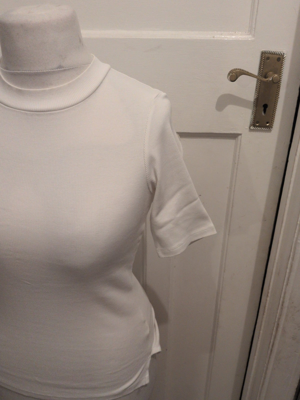 Ladies Red Herring Size 8 White Short Sleeve T-shirt