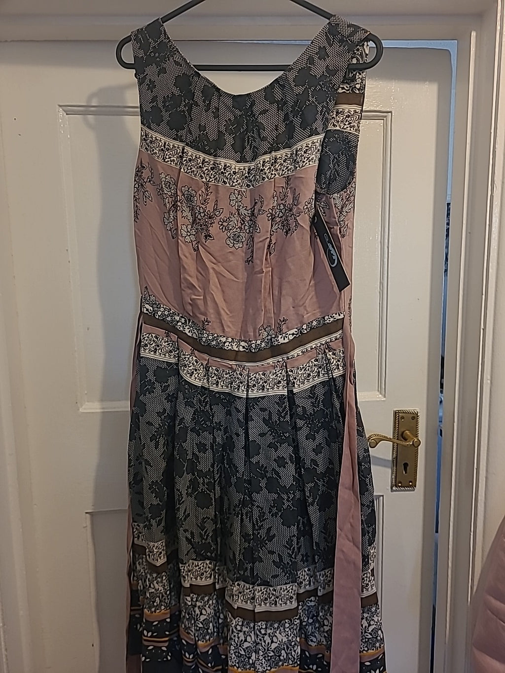Ladies Blue Chameleon Size Medium Sleeveless Dress