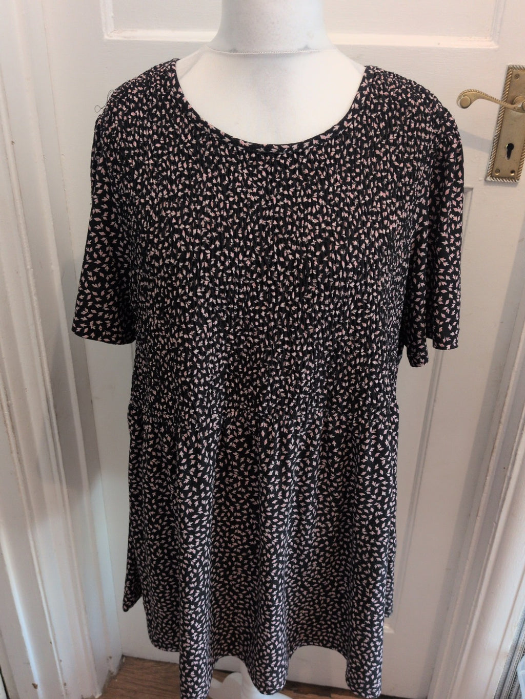 Yours 18 Black And Pink Short Sleeve Knee Length Dress