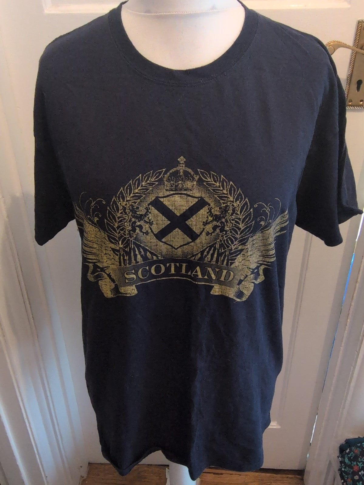 Gildan Large Navy And Gold Scotland Print Short Sleeve T-shirt