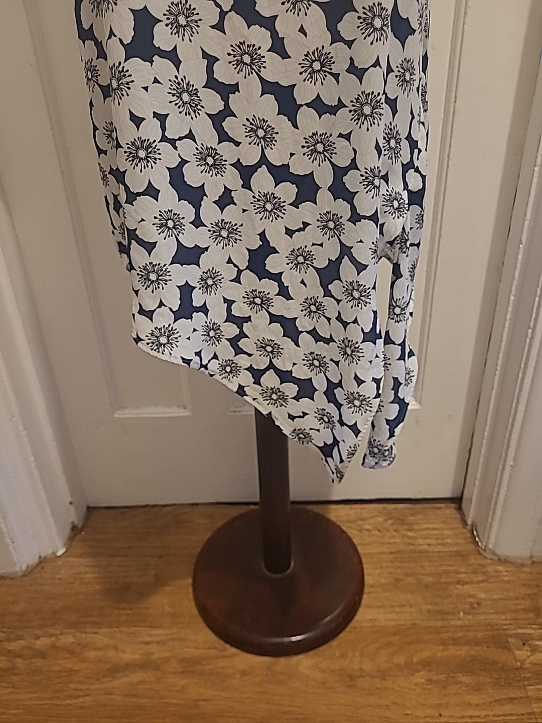 Ladies Tu Size 14 Blue White Floral Sleeveless Oversized Tshirt