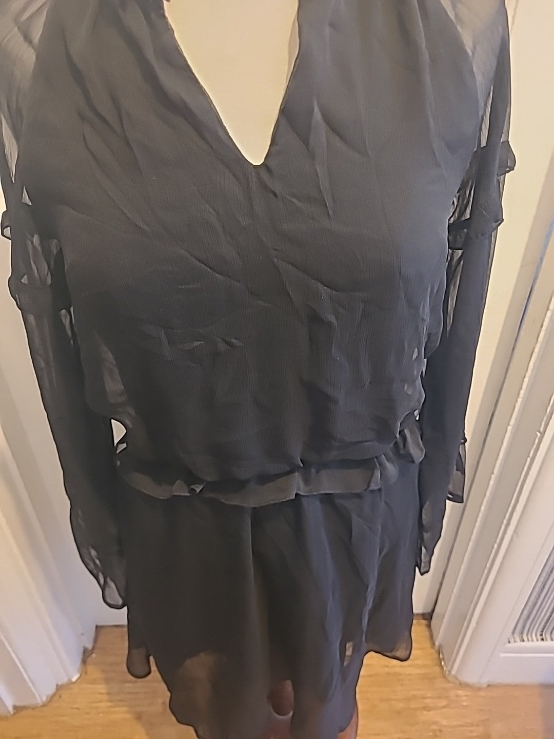 Ladies Pieces Size Medium Black Long Sleeved Lined Dress