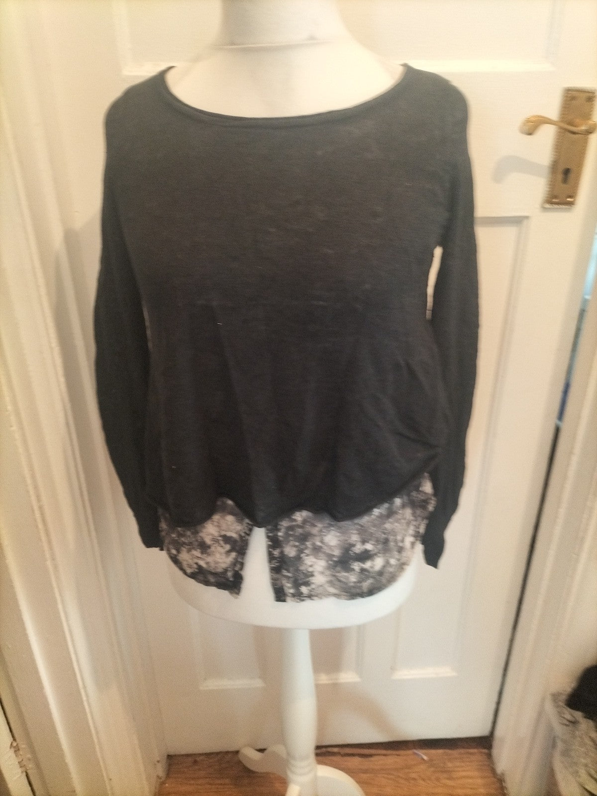 Ladies Limited Edition Size 8 Black Long Sleeved Open Back Blouse