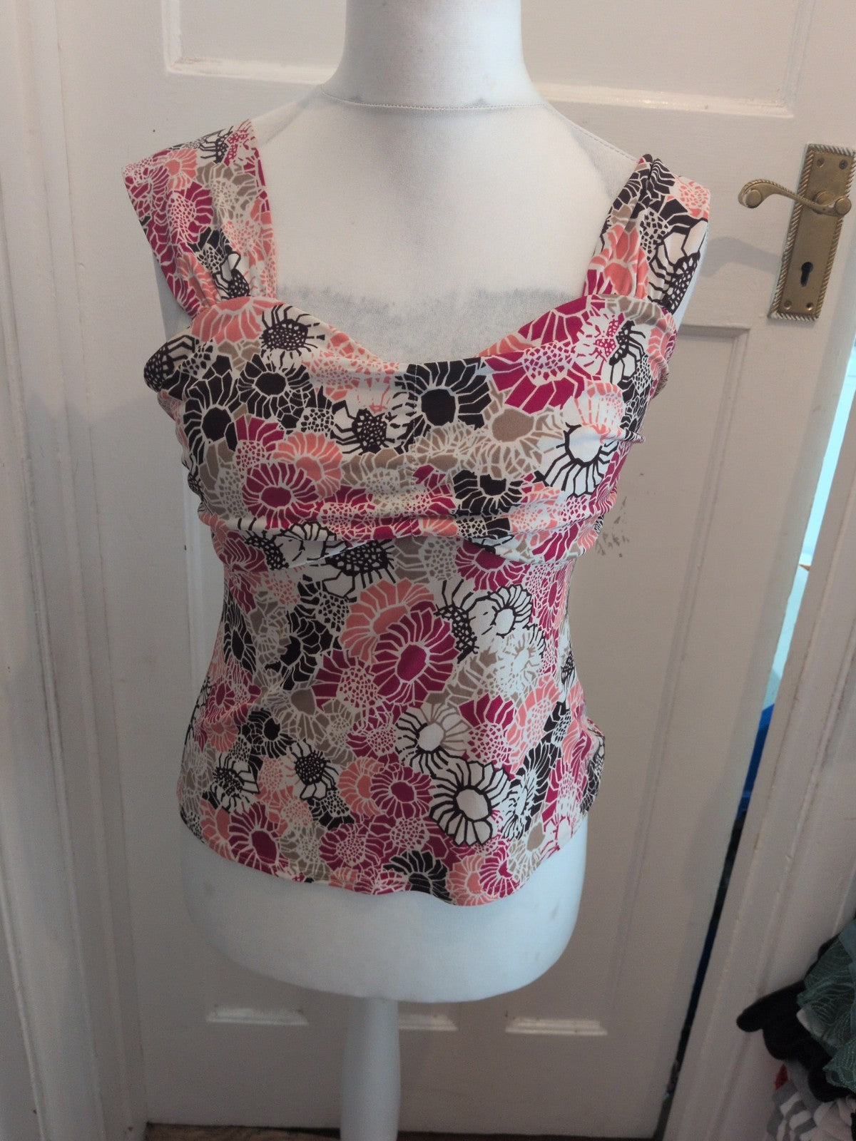 Kaliko 12 Pink/Red/Beige Sleeveless Blouse Top